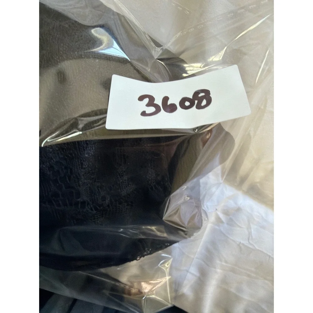 Breezies Black Lace Overlay Leisure Bra Bralette Style A378013‎ Size Large